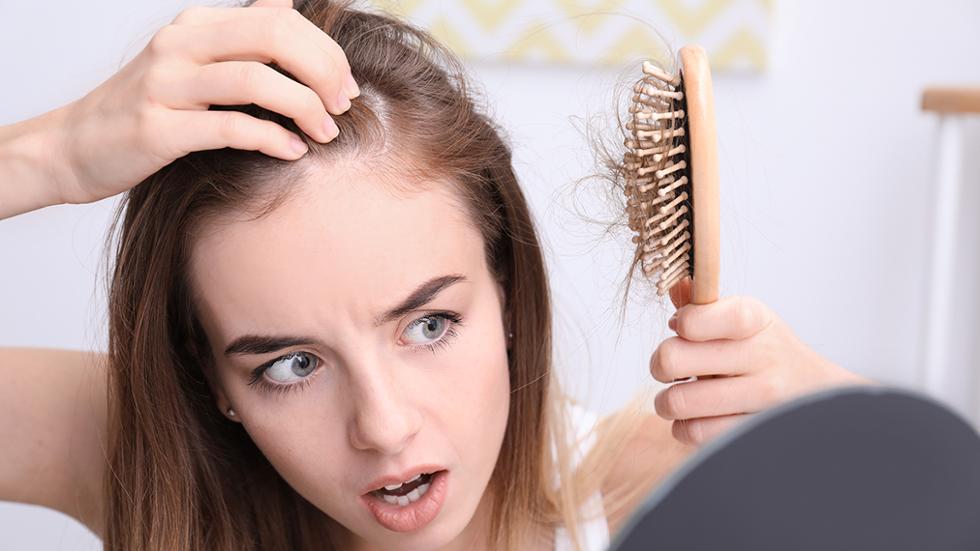 علت ریزش موی غیر طبیعی و نحوه ی تشخیص آن